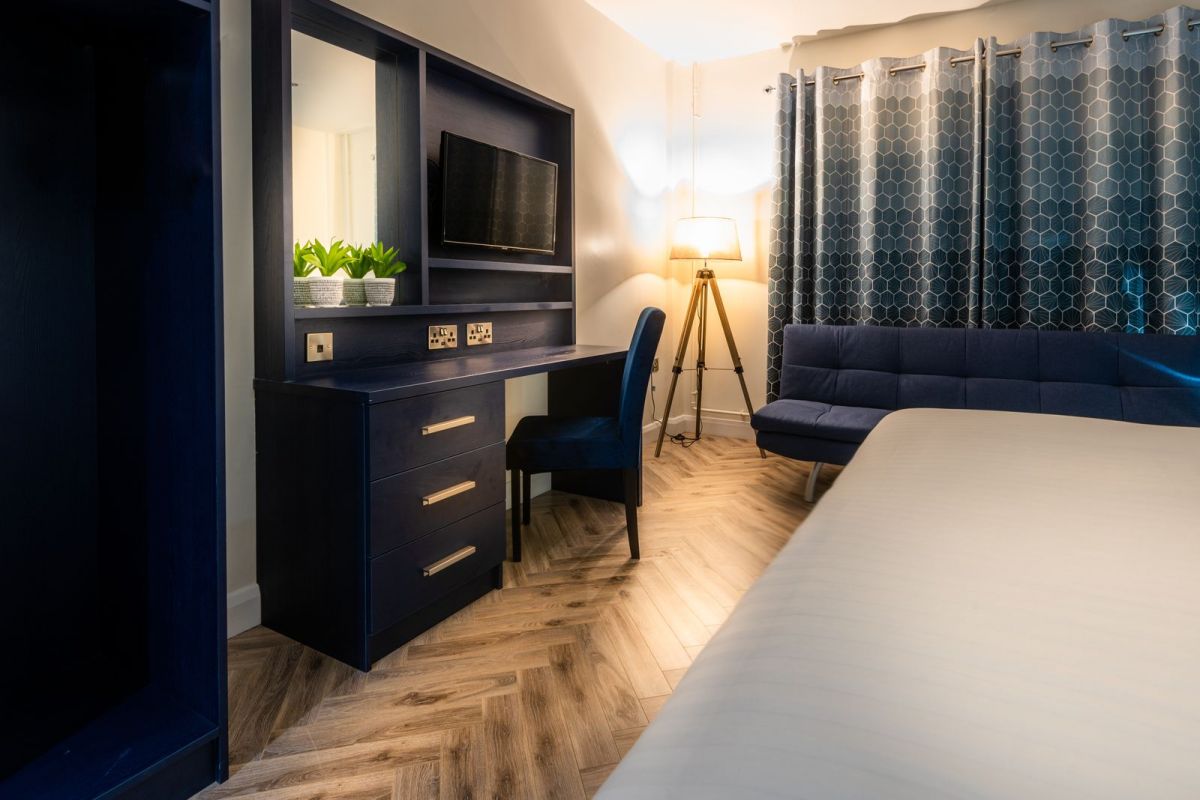 Navy Self Catering Apartment 1600